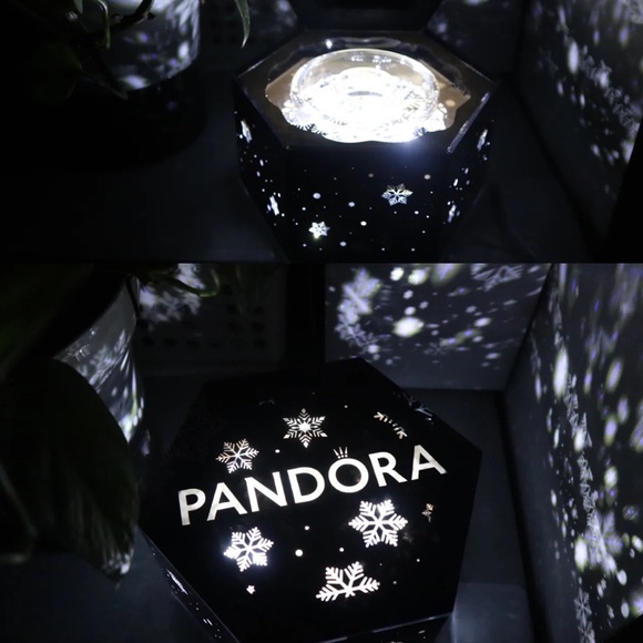 Pandora Christmas Gift Jewelry Box - Picture 3 of 16